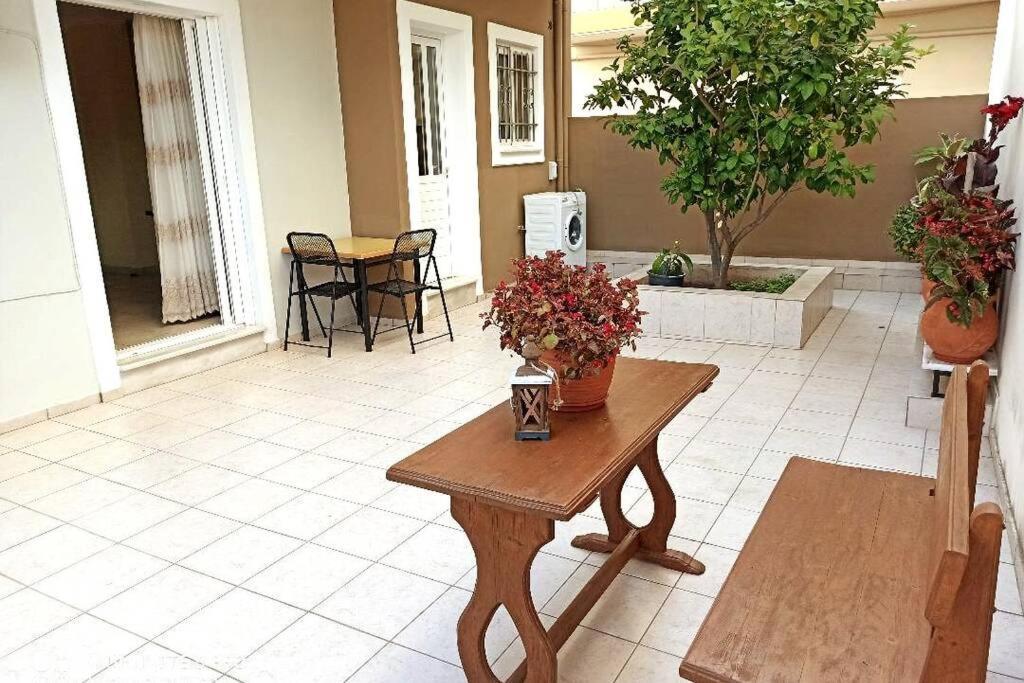 נאפפליו Jilda S Apartment With Private Garden! מראה חיצוני תמונה